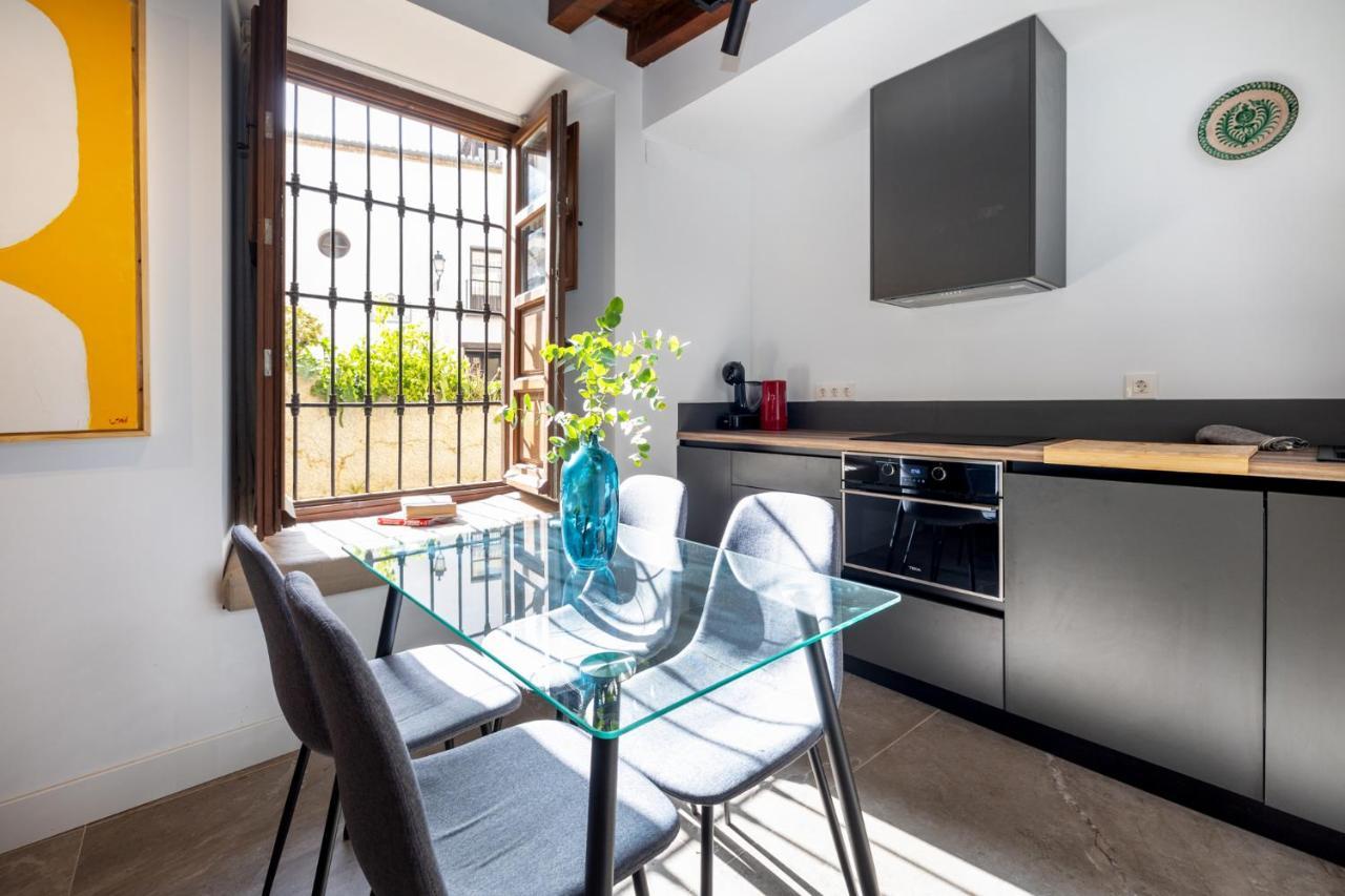 Apartamentos Realejo - Diseno, Confort Y Encanto En El Centro Historico De กรานาดา ภายนอก รูปภาพ